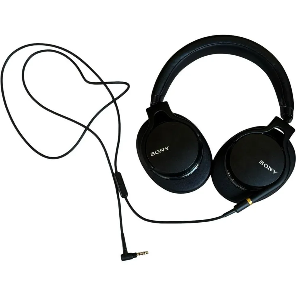 Sony MDR1AM2 Wired High Resolution Audio Black Overhead Over Ear Headphones.